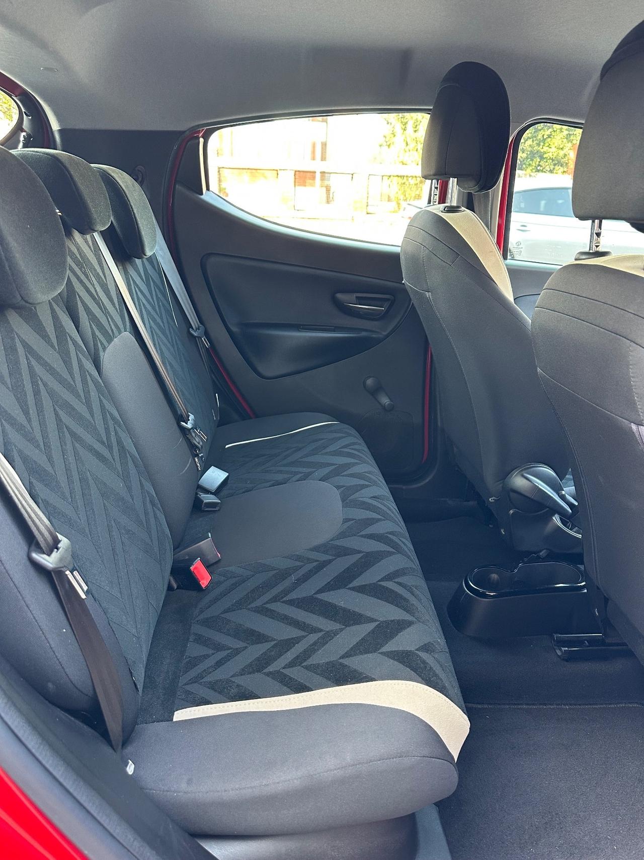 Lancia Ypsilon 1.2 69 CV 5 porte Platinum