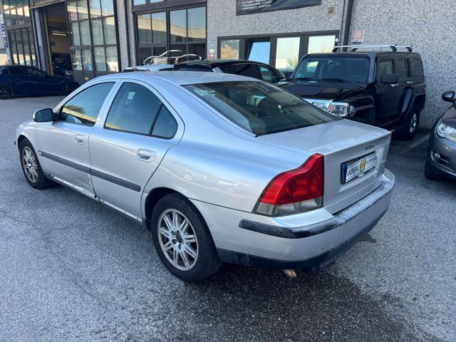 VOLVO S60 2.4 D5 20V cat