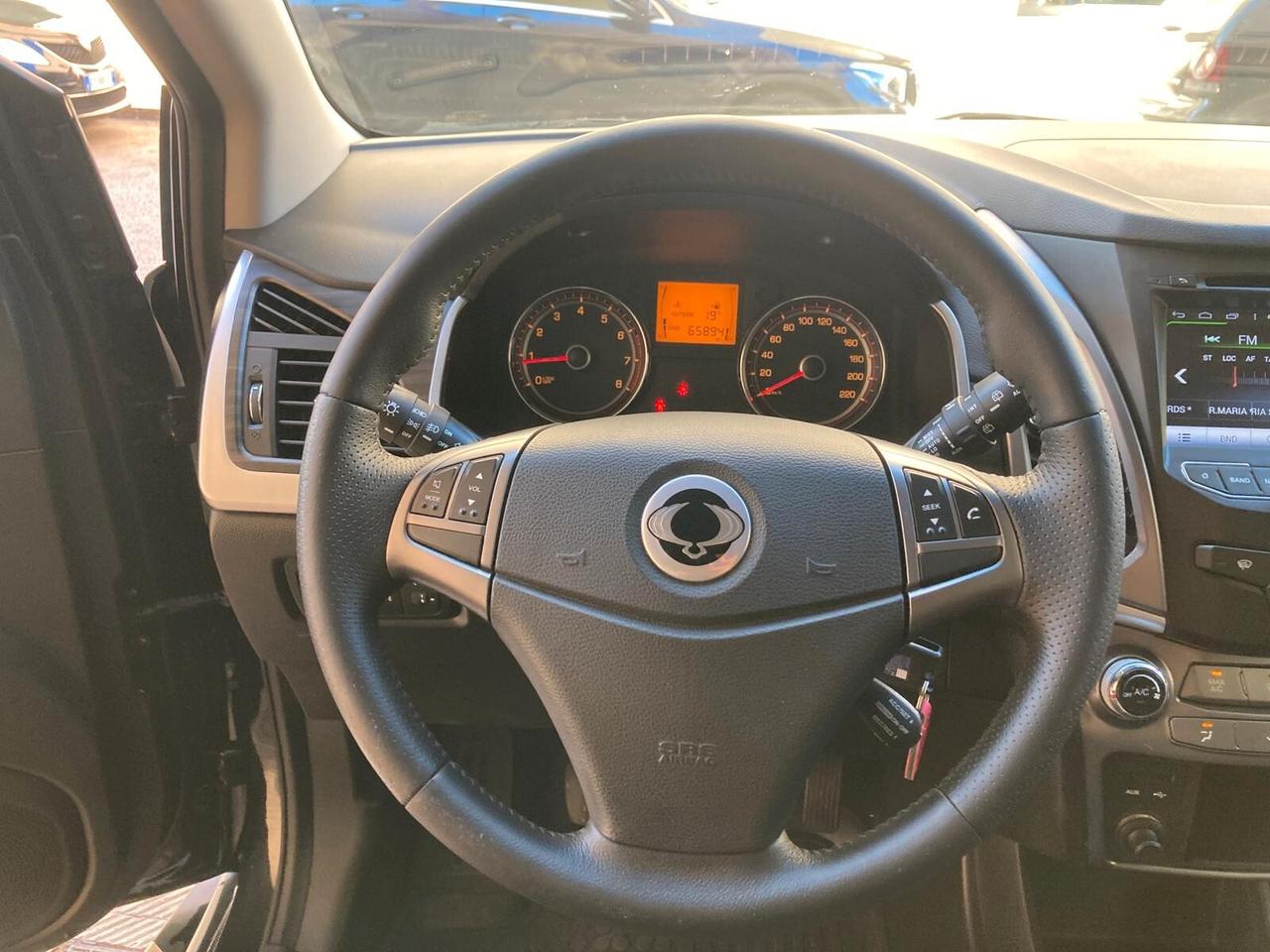 Ssangyong Korando 2.0 GPL - PERFETTA - 2015