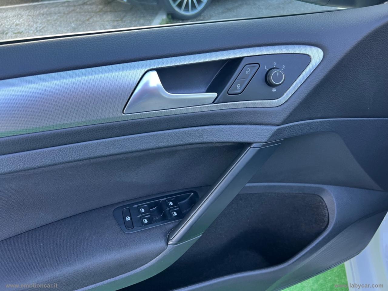 VOLKSWAGEN Golf Variant 1.6 115CV Trendline - 2019