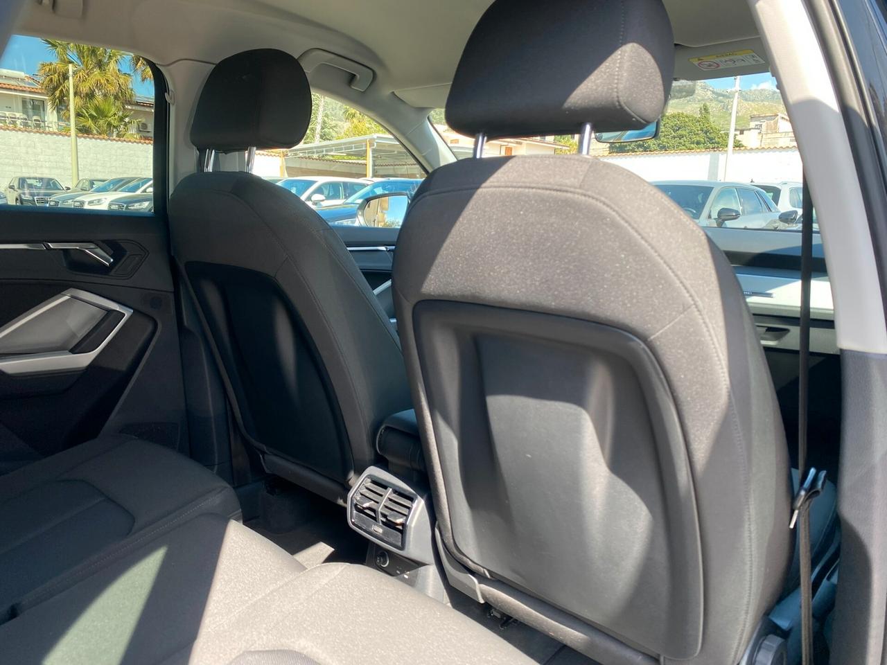 Audi Q3 Business 2.0 TDI 150CV S tronic 35