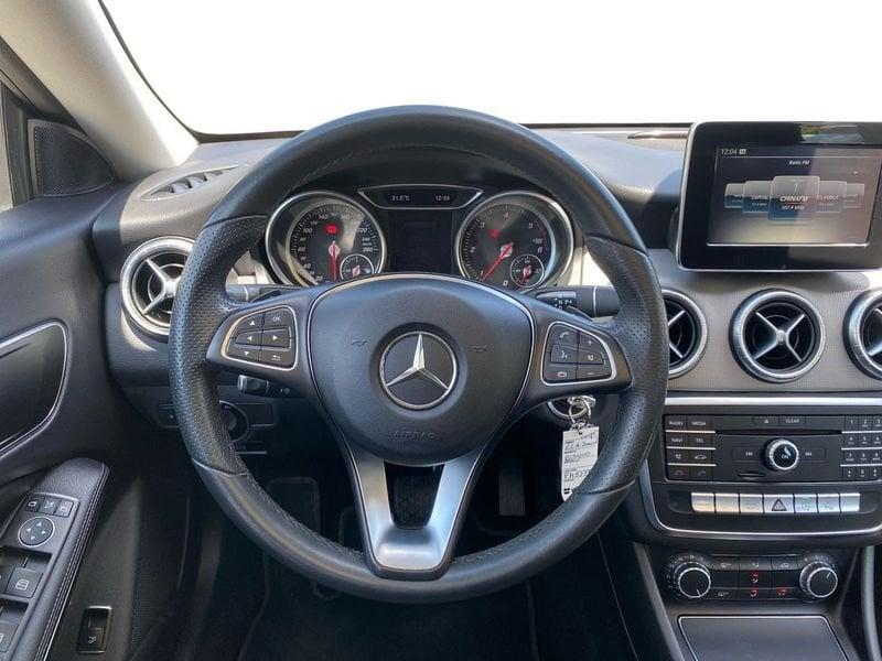 Mercedes-Benz CLA 200 d (cdi) Sport 4matic auto