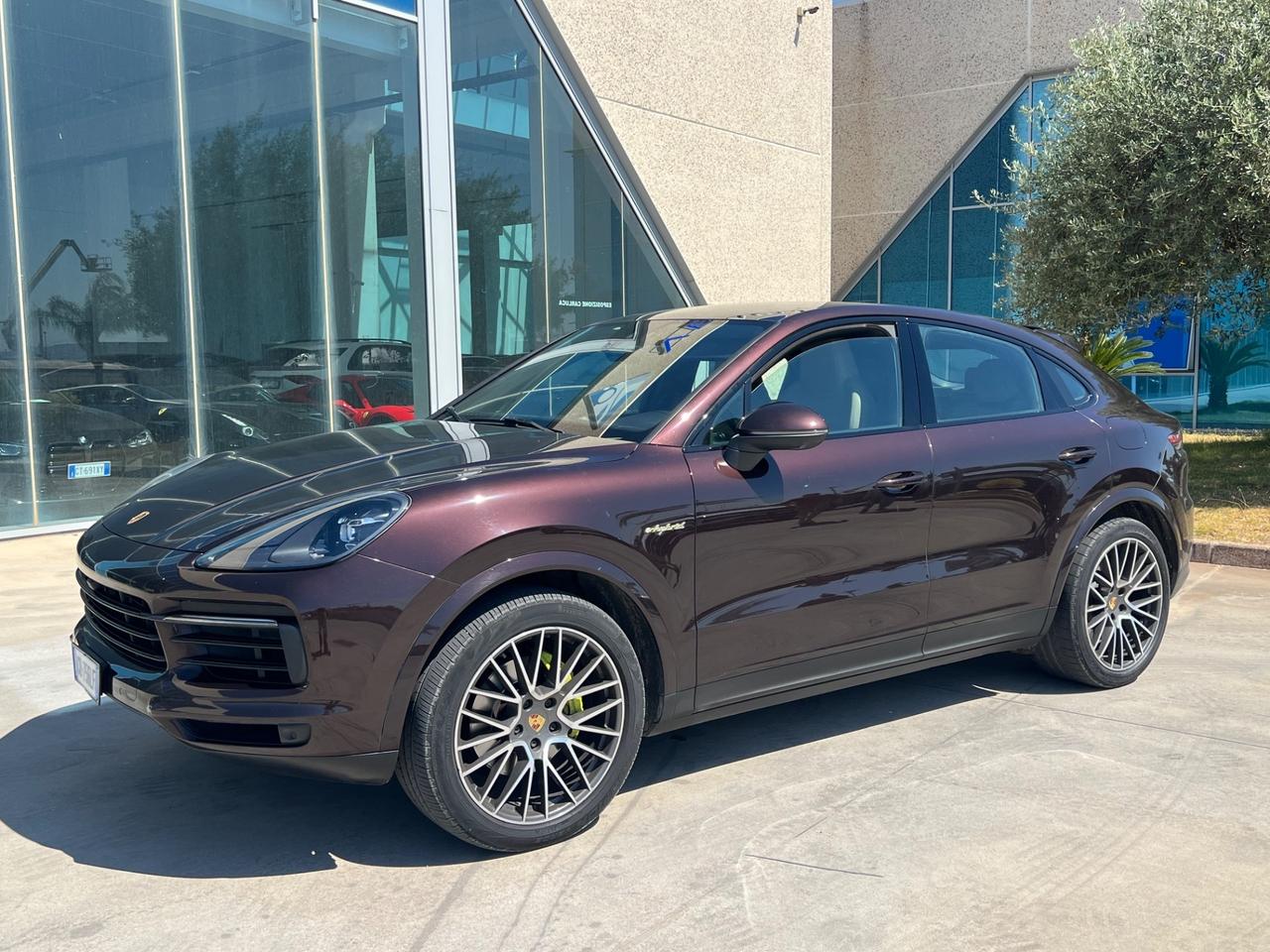 Porsche Cayenne Coupé 3.0 V6 E-Hybrid 340CV