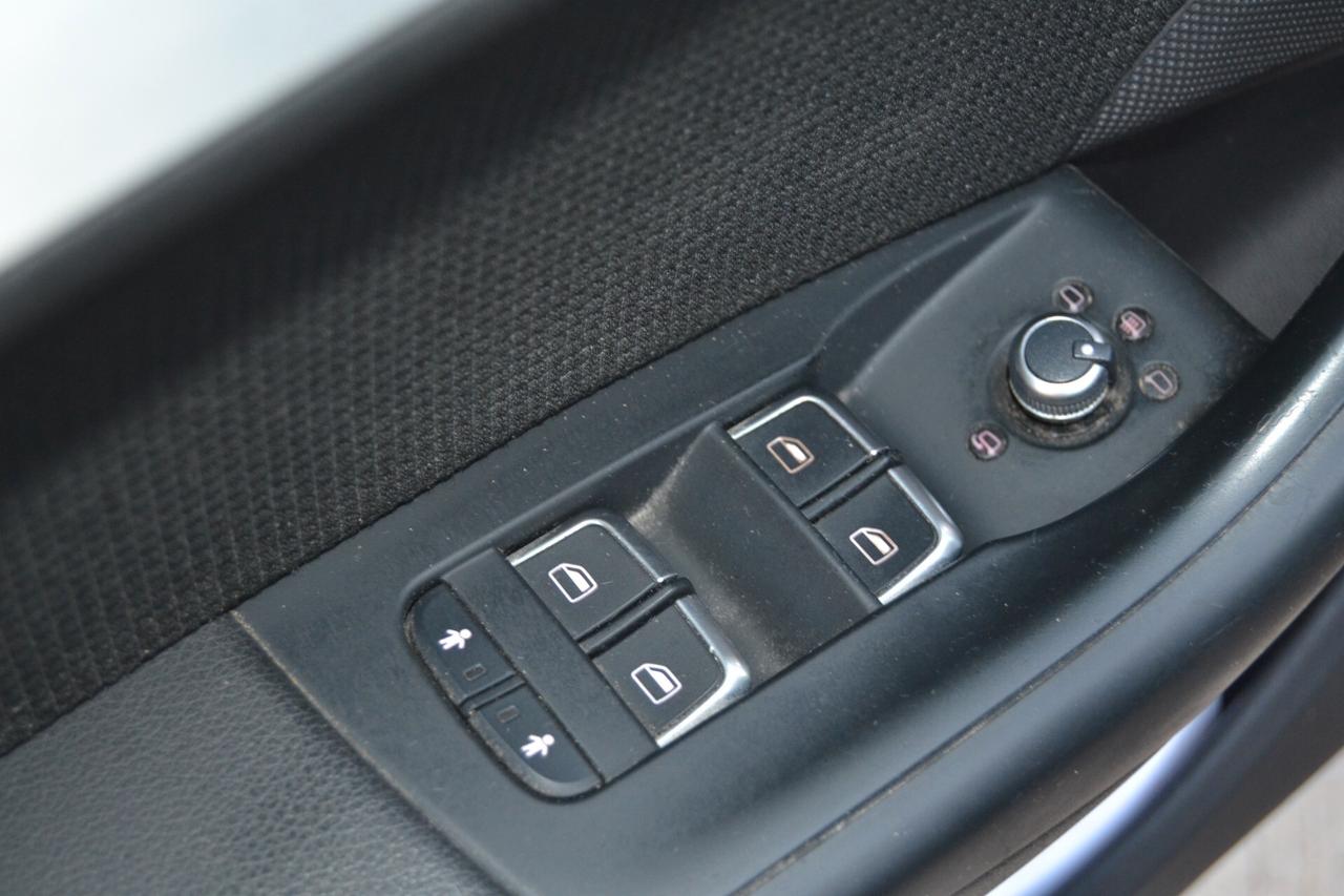 Audi Q3 2.0 TDI S-Line Quattro Tetto/Navi/Xenon