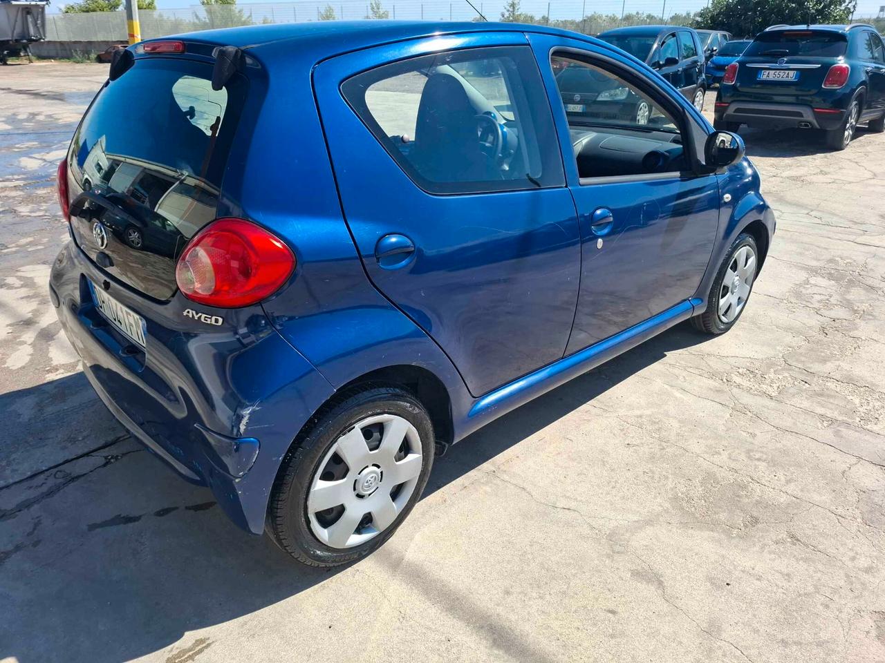 Toyota Aygo 1.0 BENZINA - 2008 5 PORTE