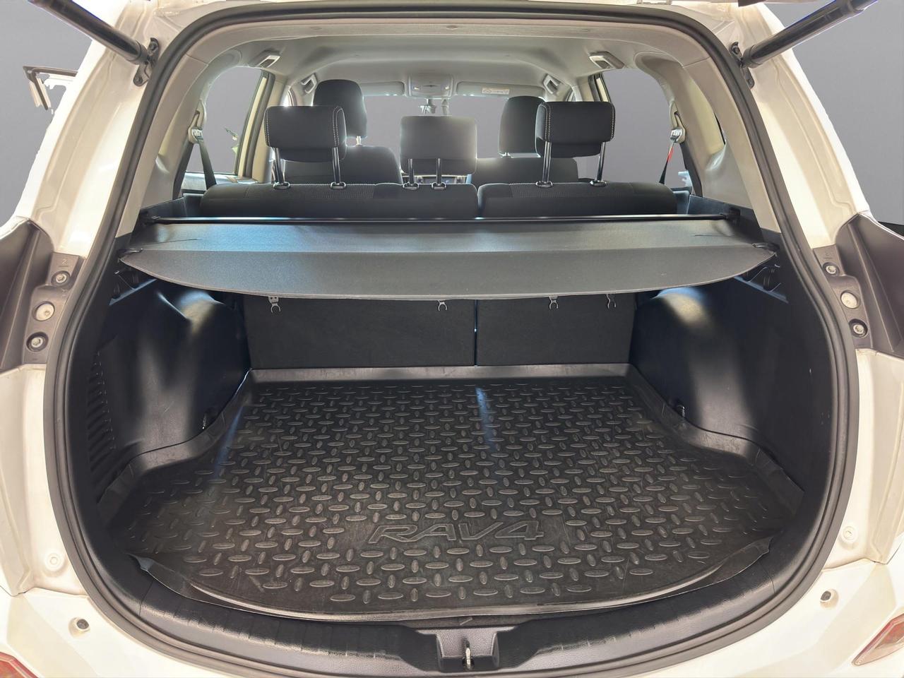 Toyota Rav4 2.0 d-4d Active 2wd mt