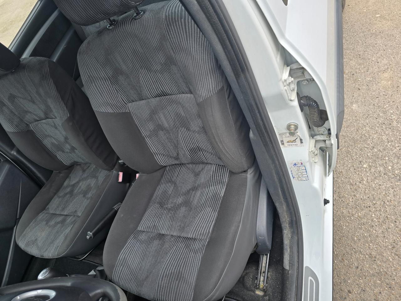 Dacia Logan MCV 1.5 dCi 90CV 7 posti Embleme