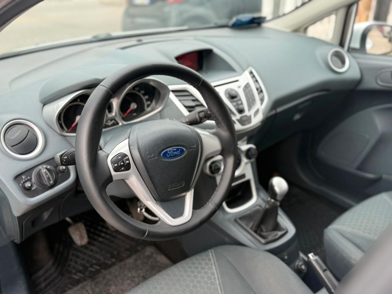 Ford Fiesta 2010 GPL