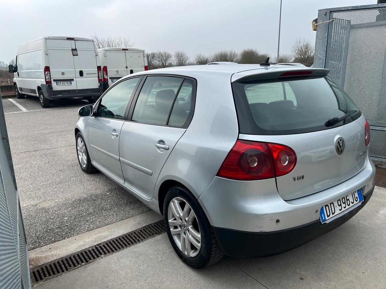 Volkswagen Golf 1.9 TDI DPF 5p. Sportline