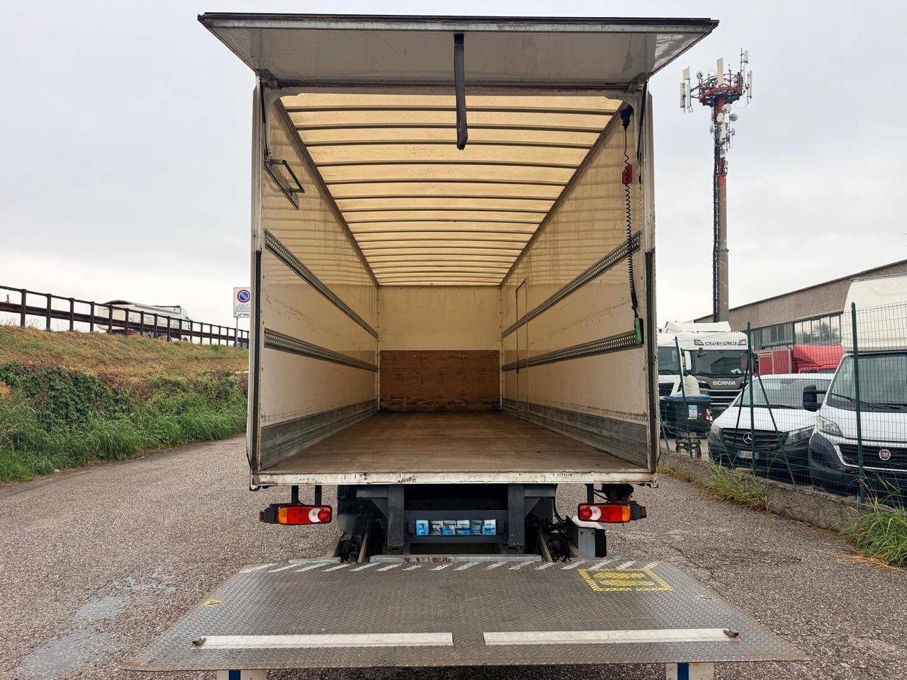 Iveco New Eurocargo 120-190 E6 8,5mt di cassone