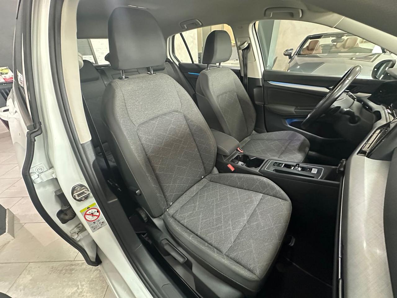 Volkswagen Golf Style 2.0 TDI 115 cv #6759