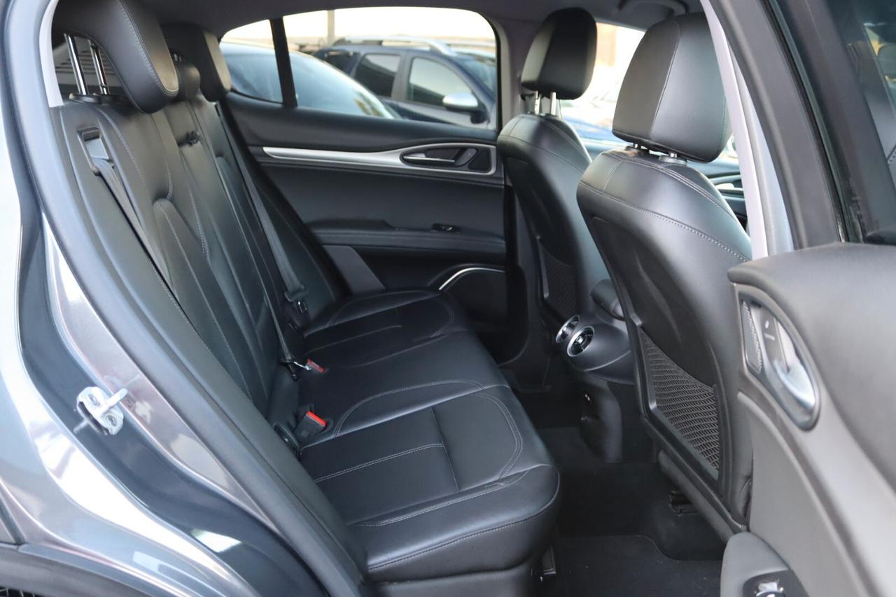 Alfa Romeo Stelvio 2.2 Turbodiesel 210 CV AT8 Q4 Executive