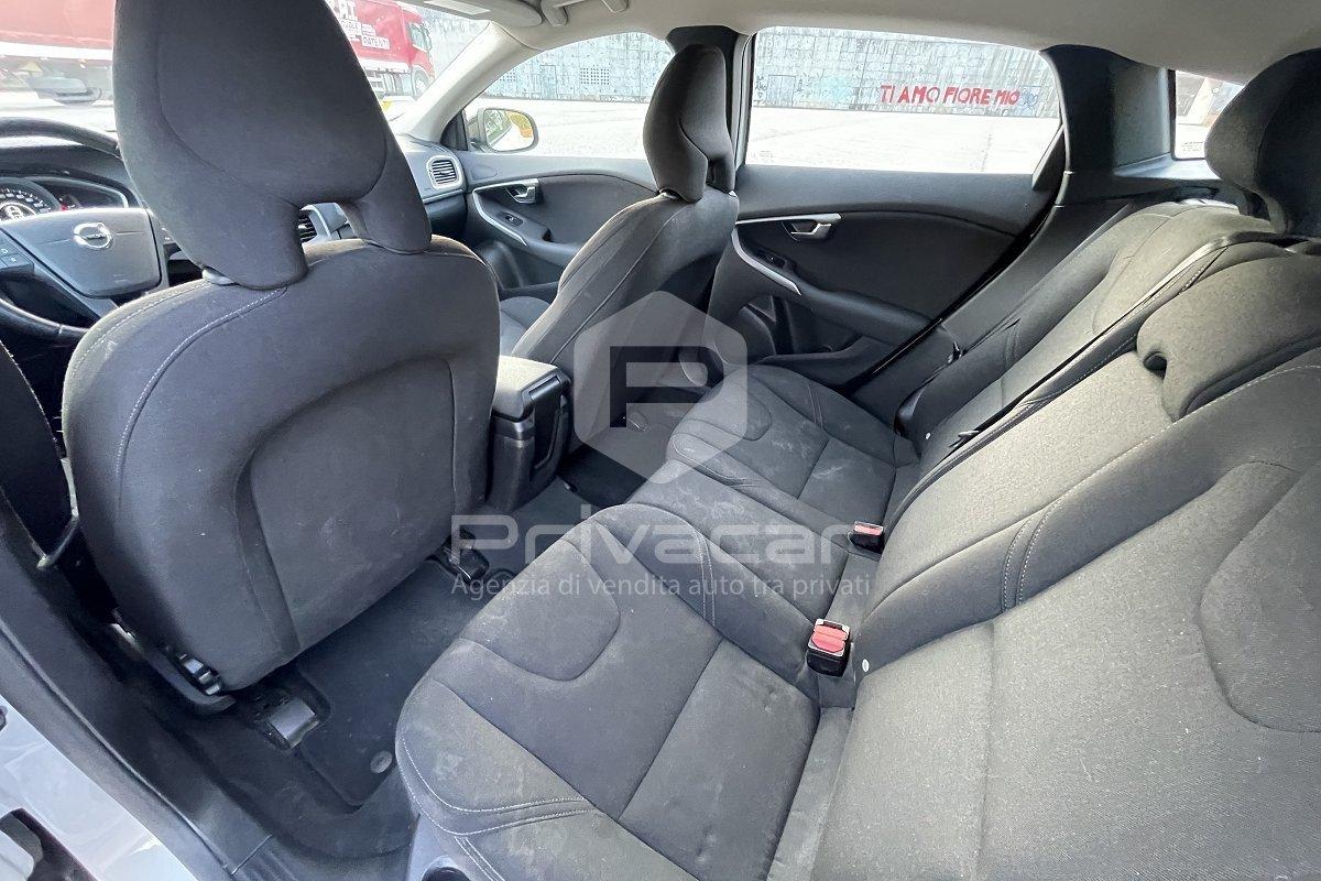 VOLVO V40 Cross Country D2 Momentum