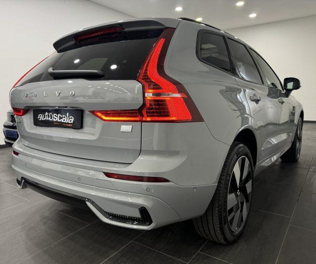 VOLVO XC60 T6 Plug-in hybrid AWD automatico Ultra Dark