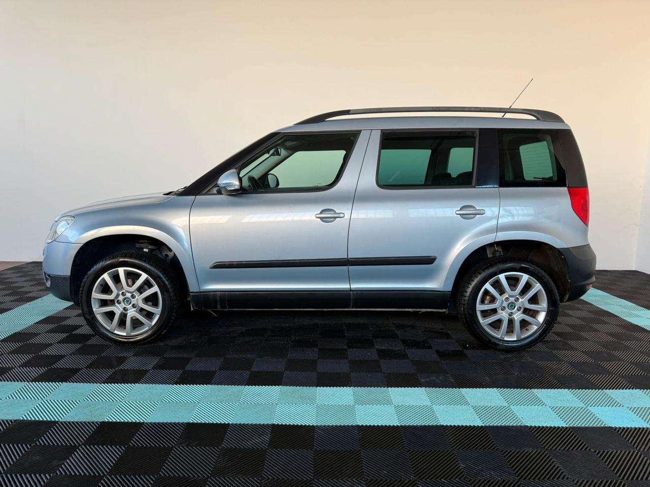 Skoda Yeti 2.0 TDI CR 110CV Adventure PER COMMERCIANTI