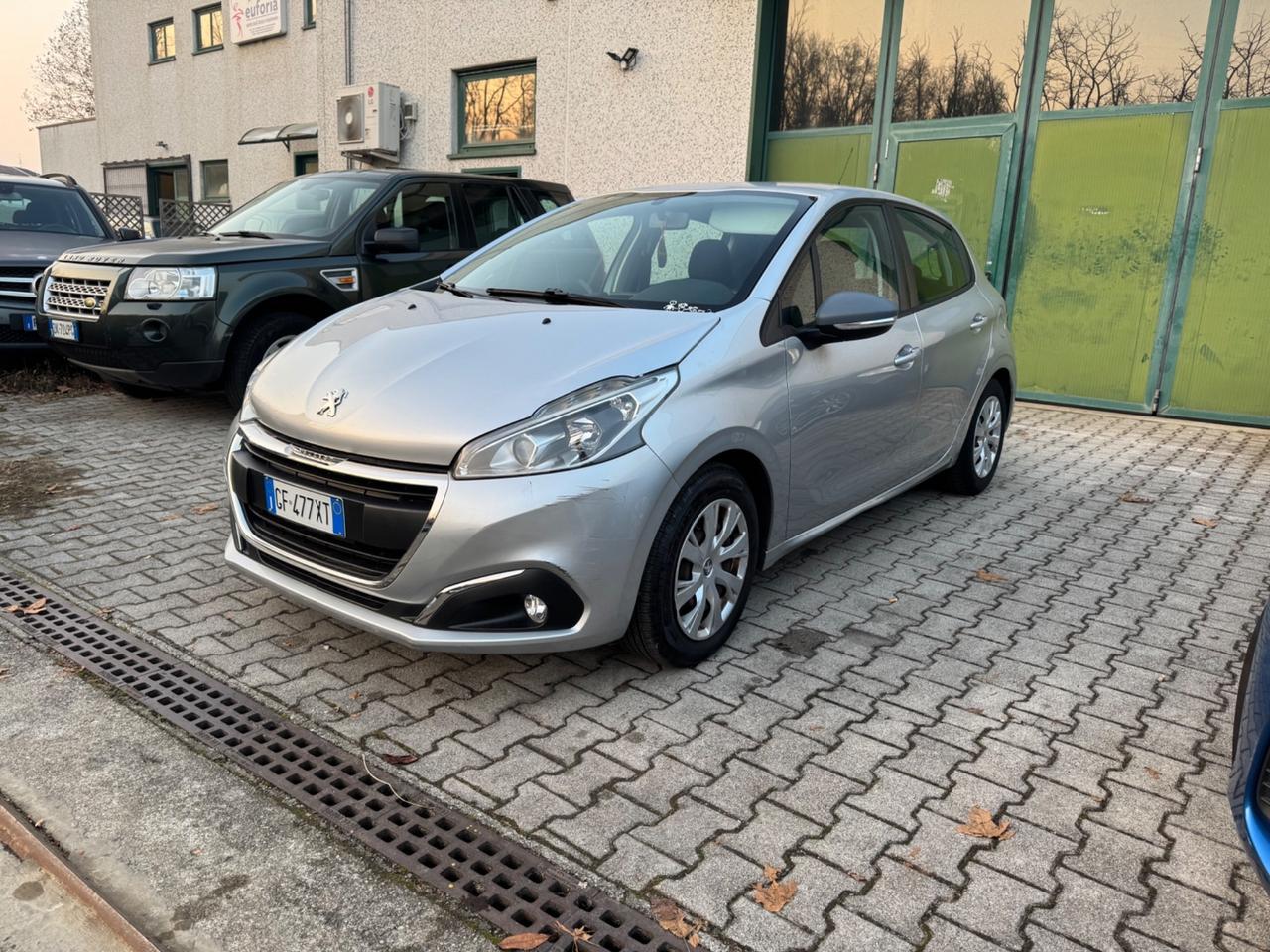 Peugeot 208 PureTech 82 5 porte Allure