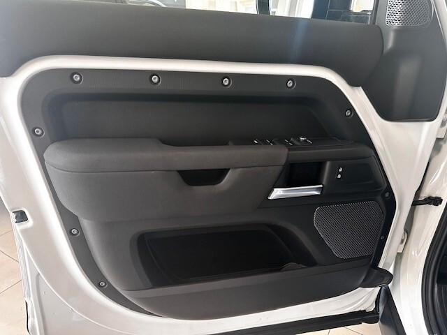 Land Rover Defender 110 3.0D I6 250 CV AWD Auto SE