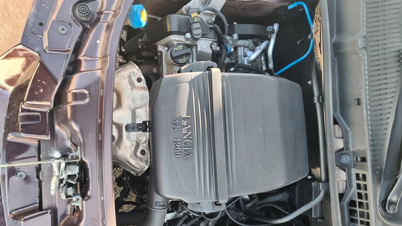 Lancia Ypsilon 1.2 benzina gpl