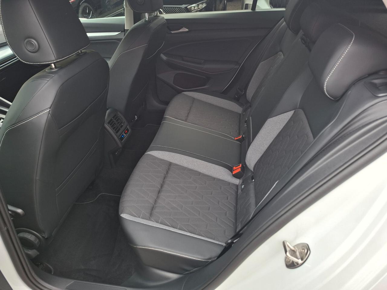Volkswagen Golf 1.5 eTSI 115 CV DSG Life