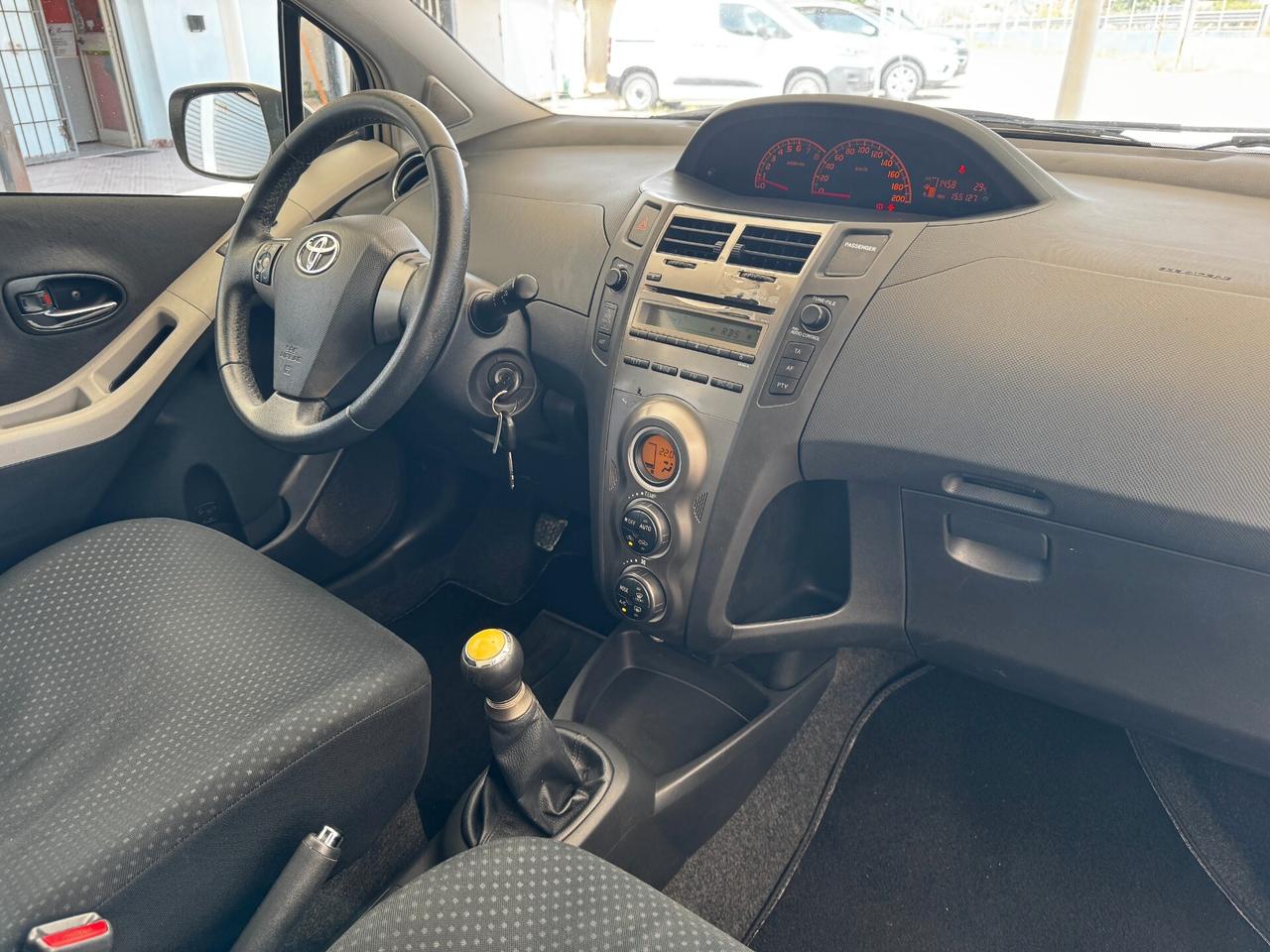 Toyota Yaris 1.0 5 porte Sol 69 Cv