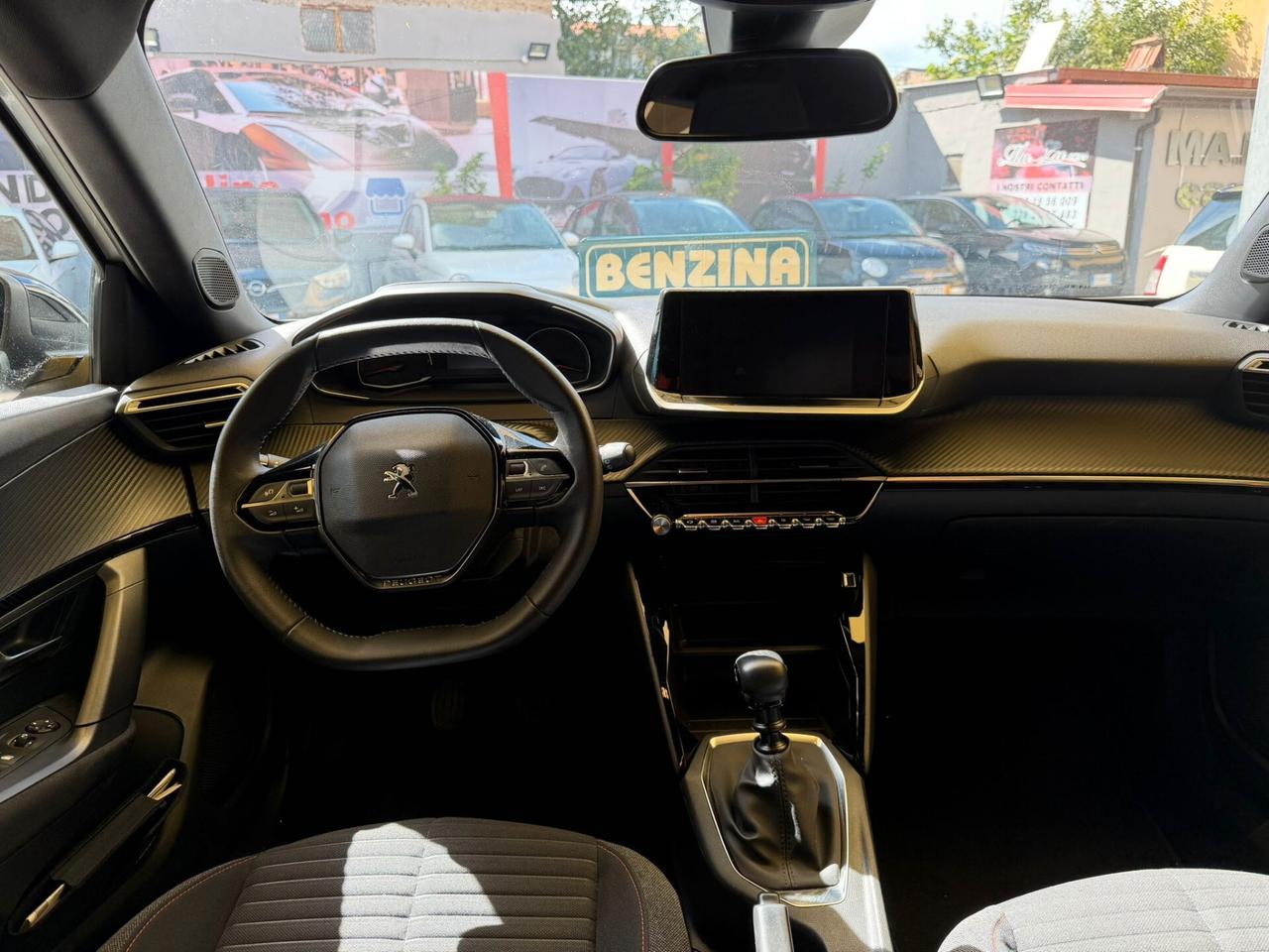 Peugeot 2008 1.2cc benzina 12 mesi garanzia-2023