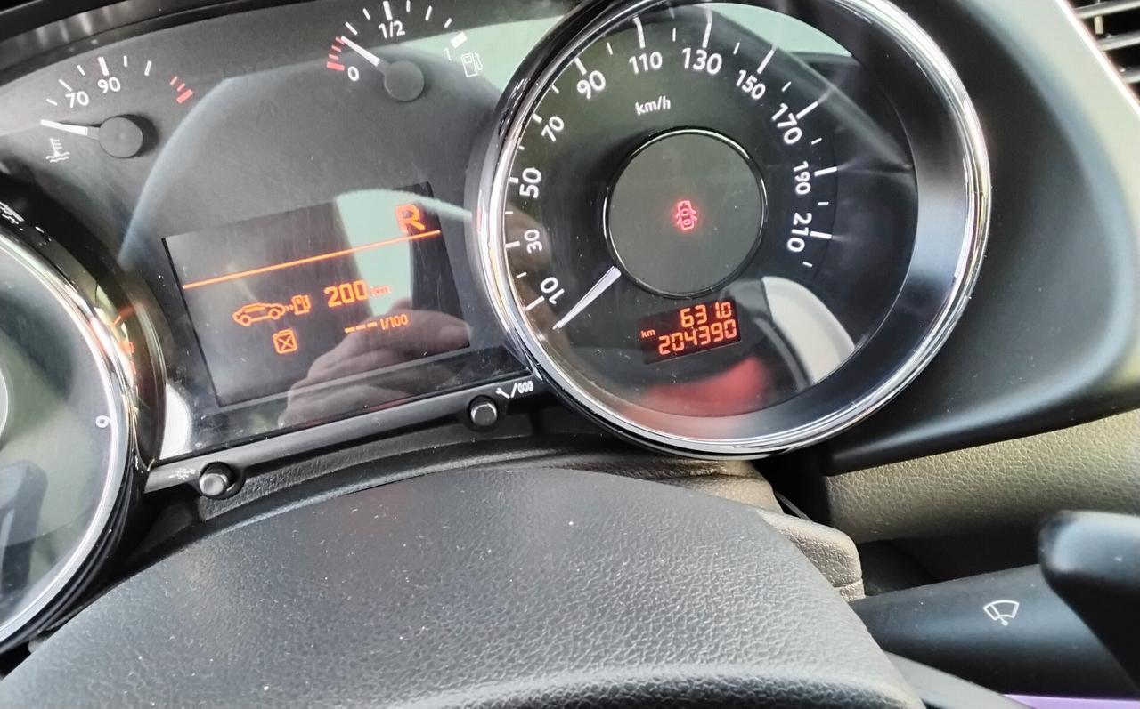 Peugeot 3008 1.6 HDi 112CV cambio robotizzato Premium