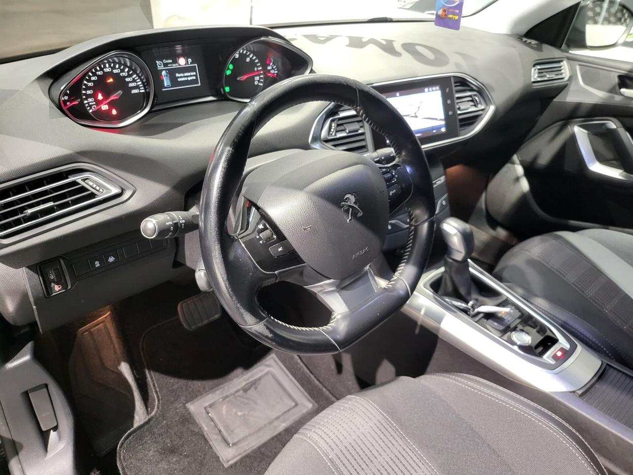 Peugeot 308 - 11/2017 1.6 BlueHDi 120 Cv EAT6 Allure