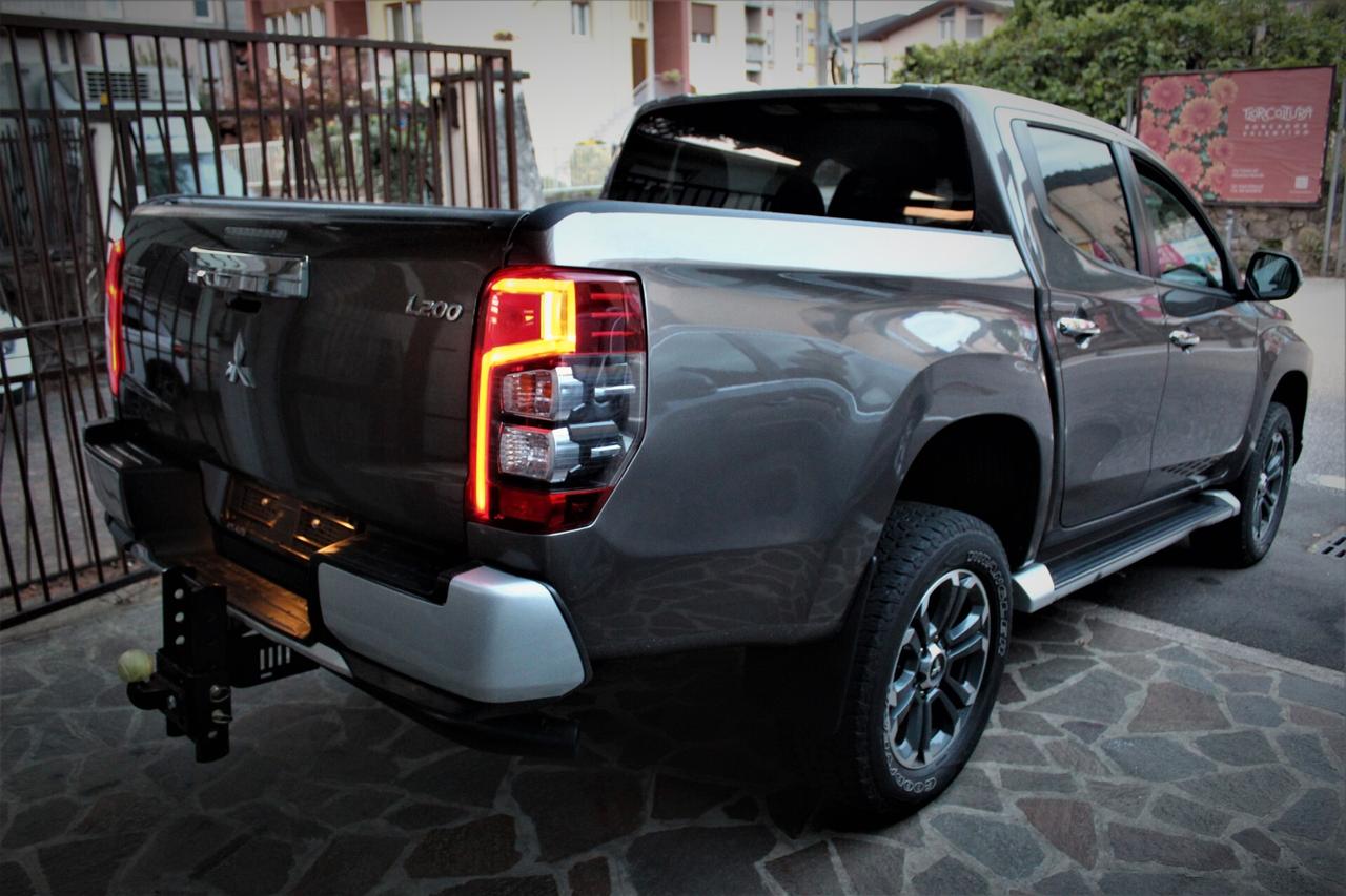 Mitsubishi L200 2.3 D Double Cab 4x4 Gancio