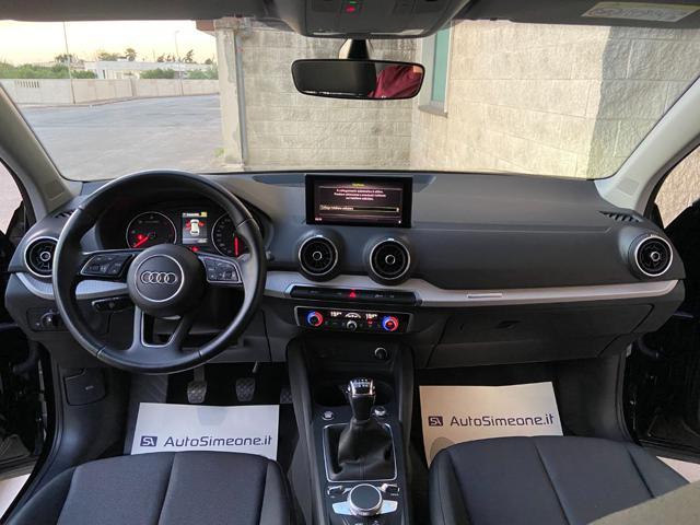 AUDI Q2 30 TDI Admired Advanced-RETROCAMERA-CARPLAY