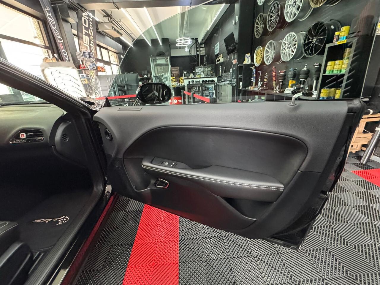 Dodge Challenger SRT HELLCAT 2017