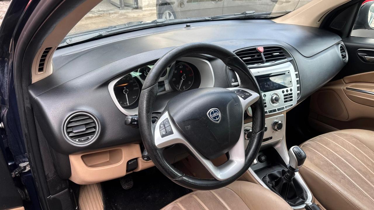 Lancia Delta 1.6 MJT DPF Oro