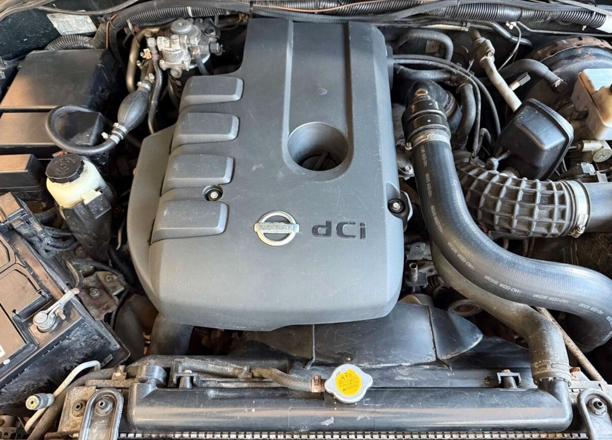 Nissan Navara 2.5 dCi 4 porte Double Cab SE