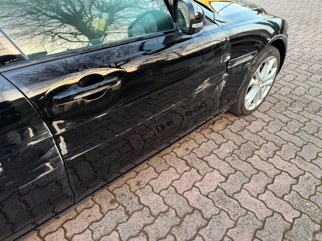 Jaguar XE 2.0 D DA RIPARARE