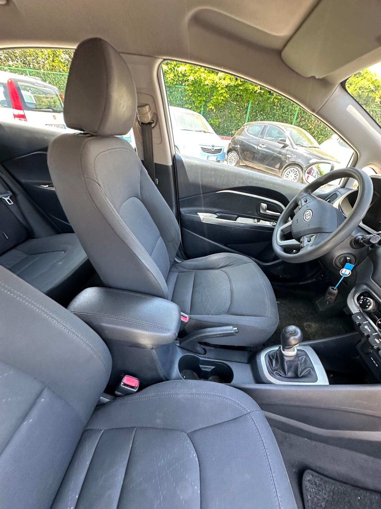 Kia Rio 1.4 CRDi WGT 5p. EX