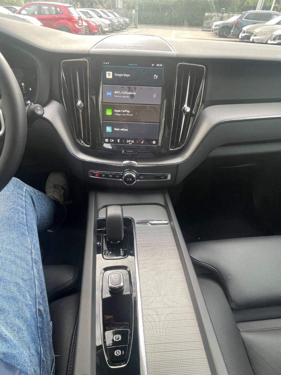 VOLVO - XC60 - B4 automatico Plus Dark