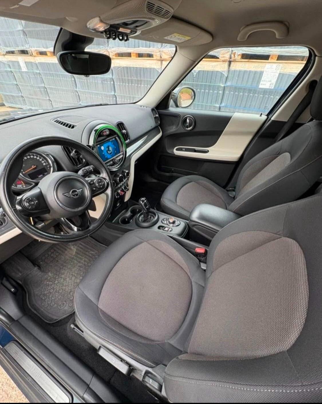 Mini Cooper Countryman 2.0 D Business Automatica