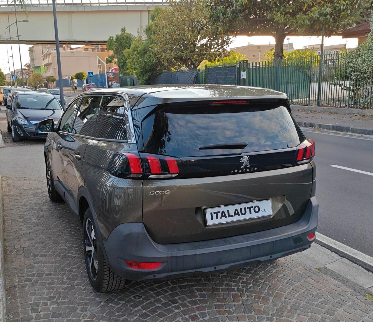 Peugeot 5008 BlueHDi 130 S&S EAT8 Business 7 Posti