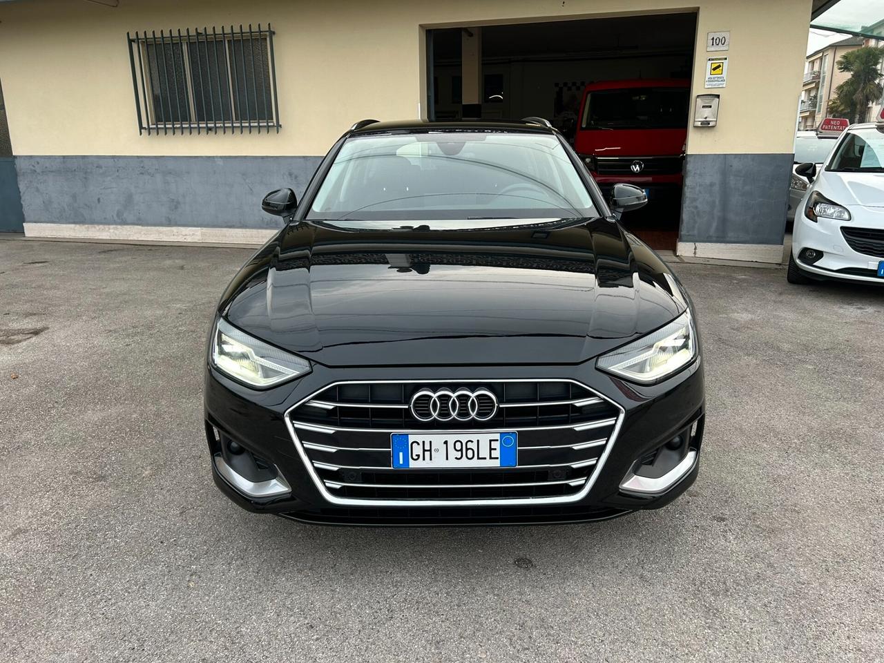 AUDI A4 Avant 30 2.0TDI 136CV S-Tronic Business Mhev