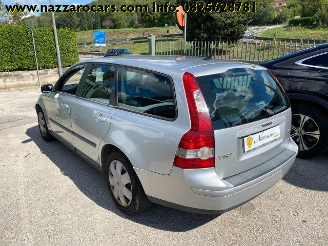 VOLVO V50 2.0 D cat Momentum