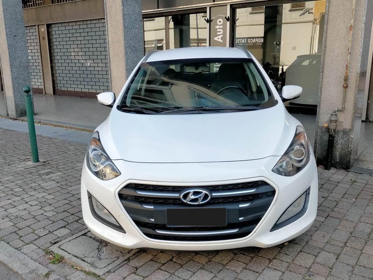 Hyundai i30 1.4 BENZINA EURO 6B