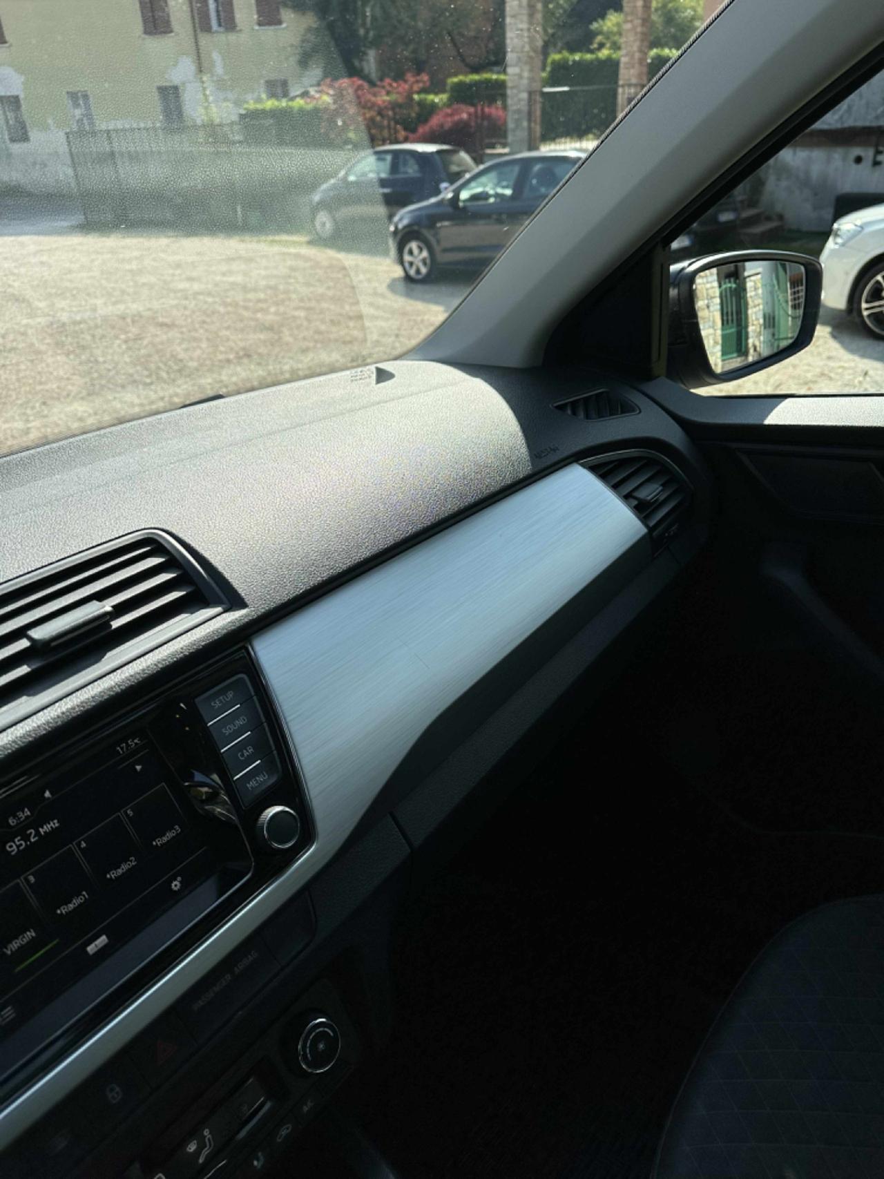 Skoda FABIA 1.0 MPI 75 CV BICOLOR NEOPAT KMCERT GARANZ
