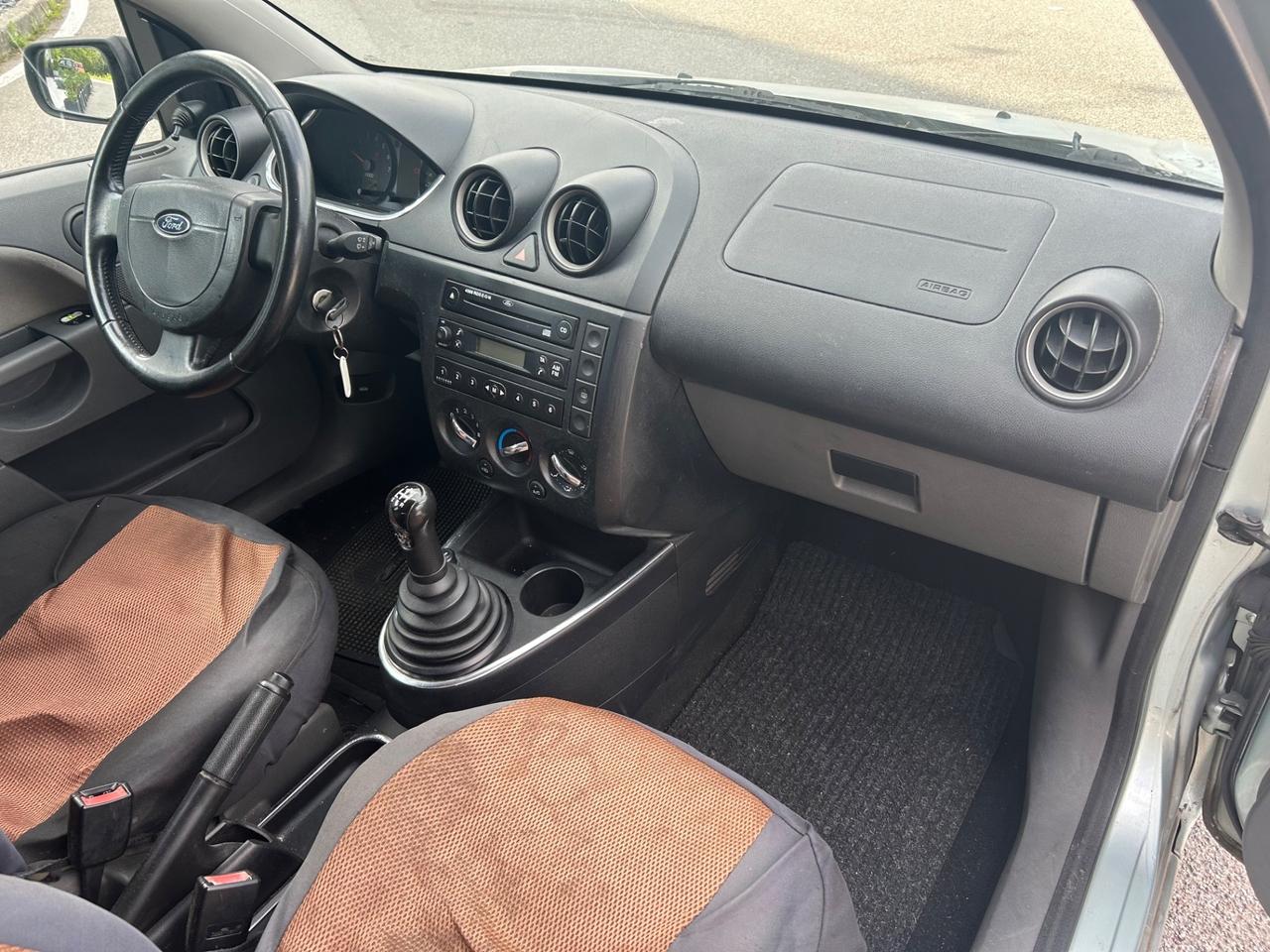 Ford Fiesta 1.2 16V 5p. Ghia*Neo patentati *