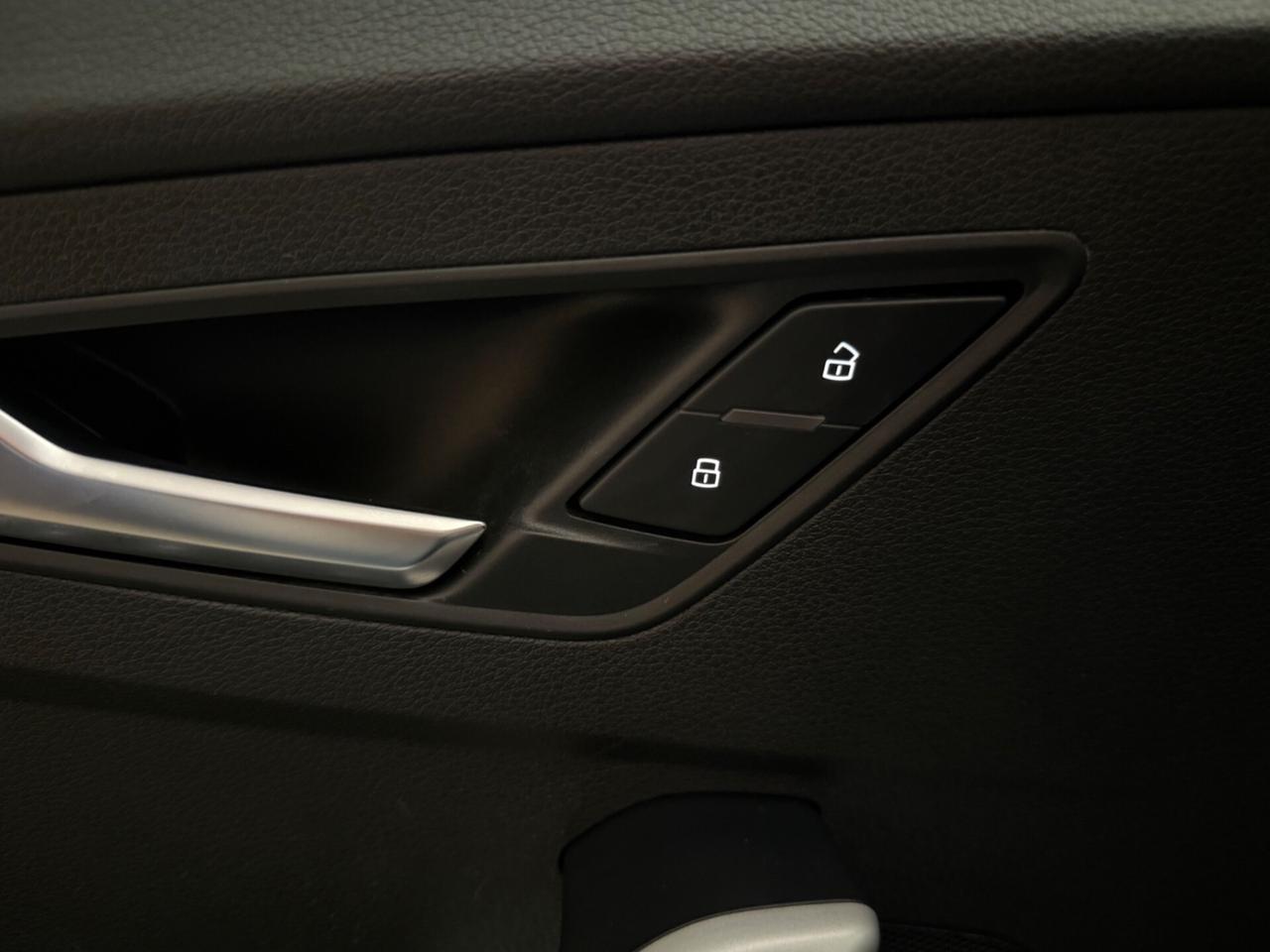 Audi Q2 30 TDI Business Design