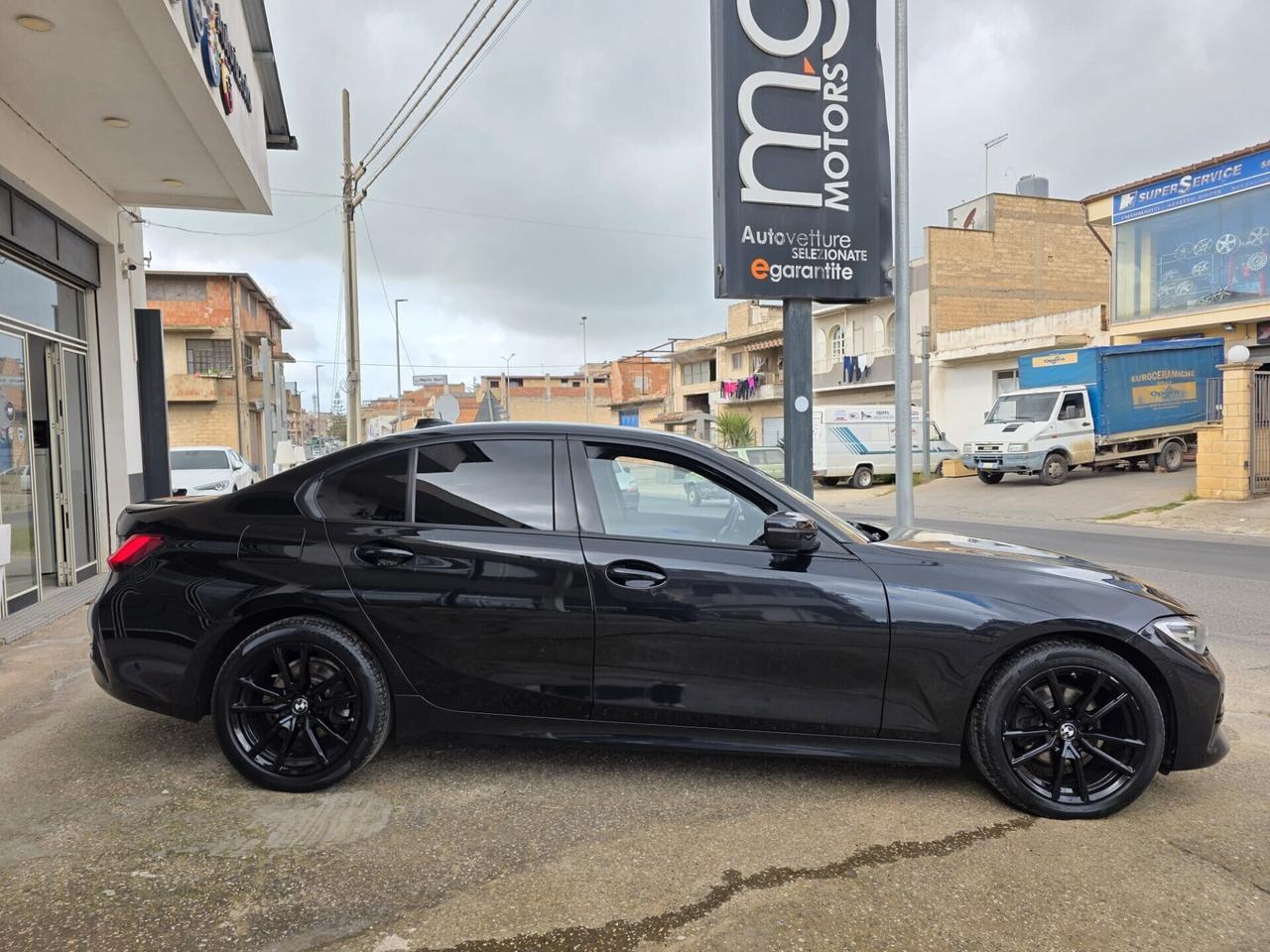 Bmw 320d 190CV xDrive Sport IDENTITY BLACK
