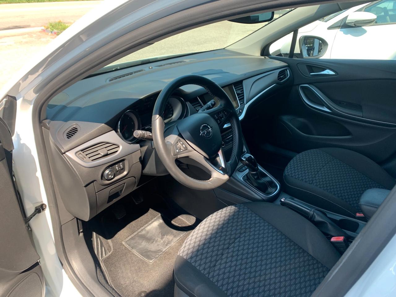 Opel Astra 1.6 CDTi 110CV Sports Tourer Innovation