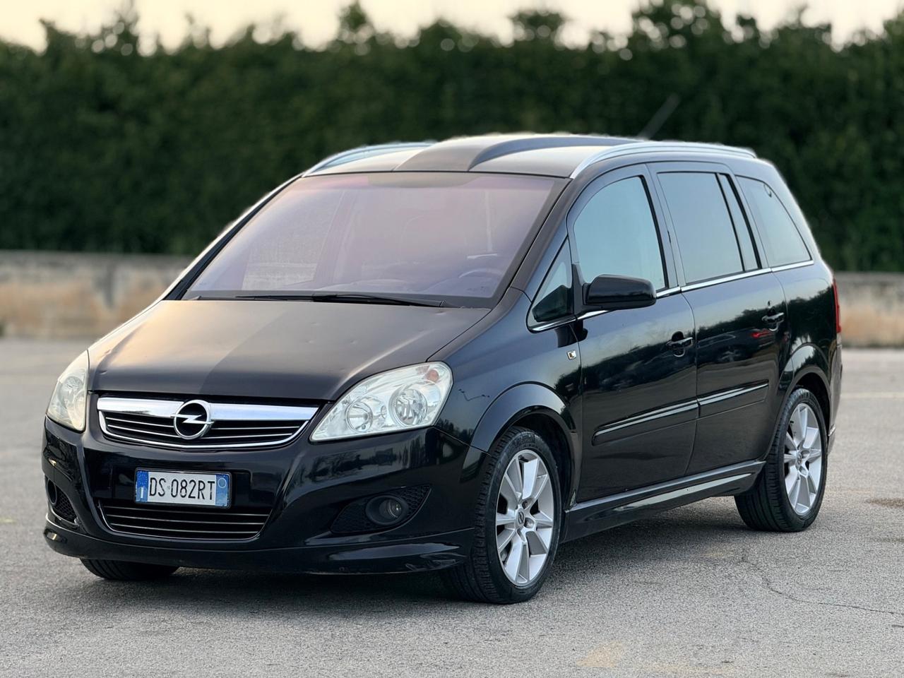 Opel Zafira 1.9 diesel Cosmo