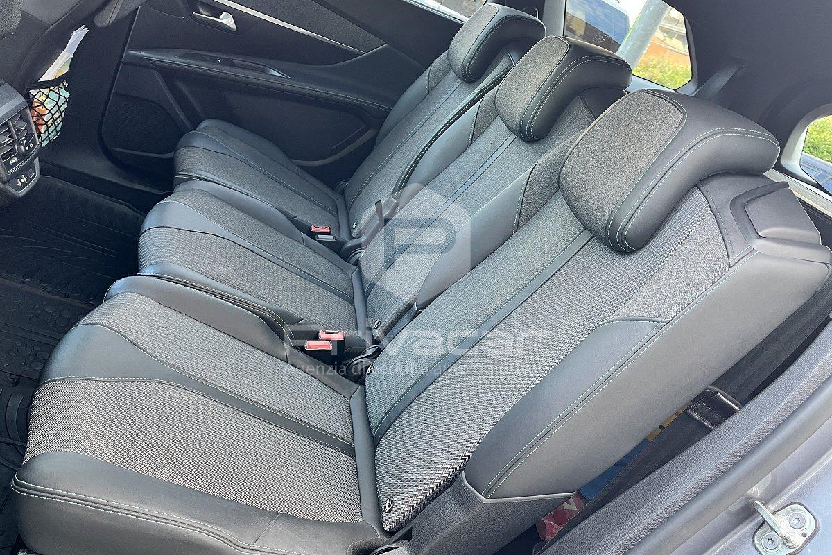PEUGEOT 5008 BlueHDi 130 S&S EAT8 Allure Pack