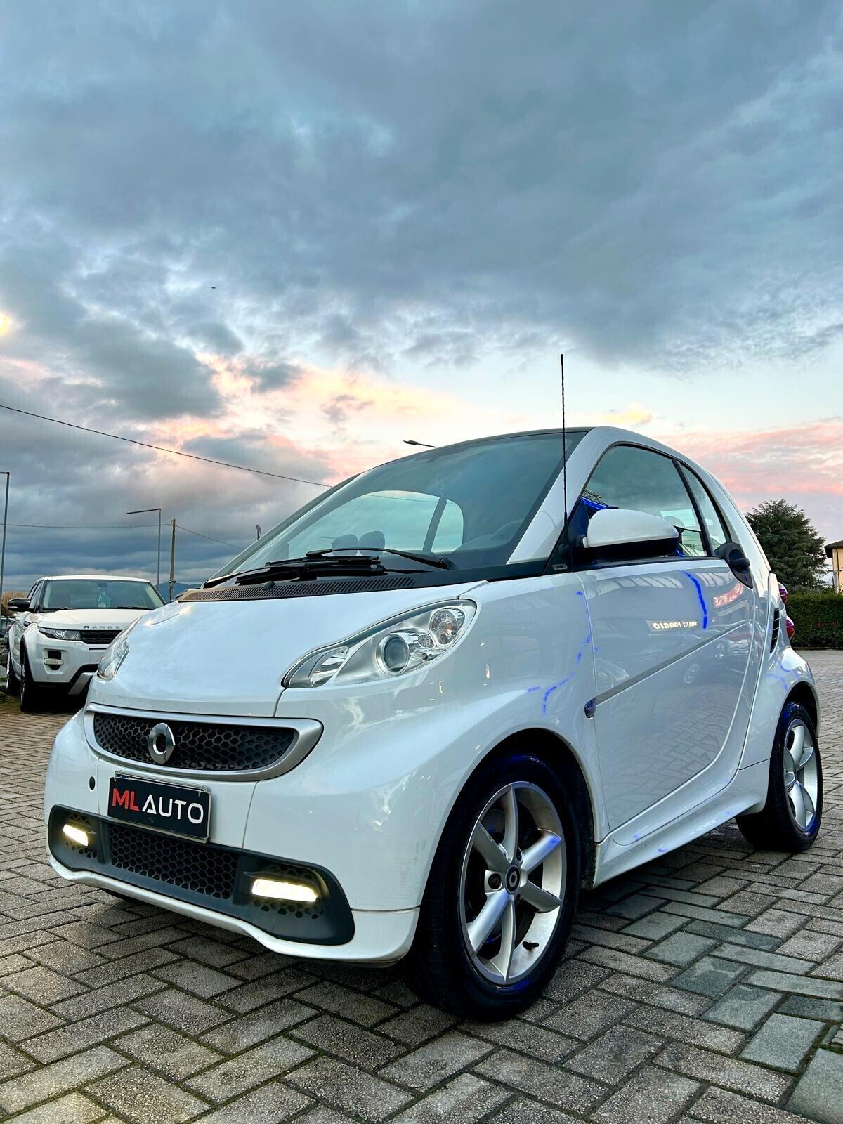 Smart ForTwo 1000 52 kW MHD coupé passion