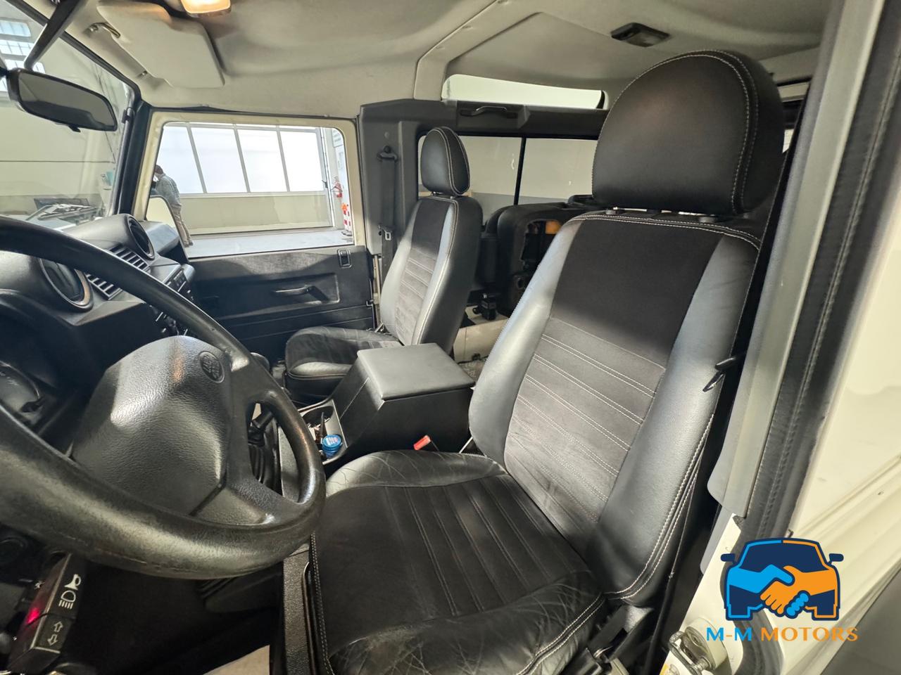 Land Rover Defender 90 SW Defender 90 2.4 td S SW