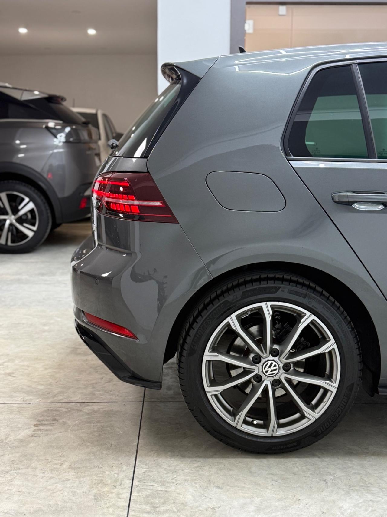 Volkswagen Golf 1.6 TDI 110 CV DSG R Line Italiana